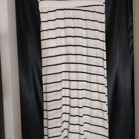 2 floor length skirts - Picture 2 of 2